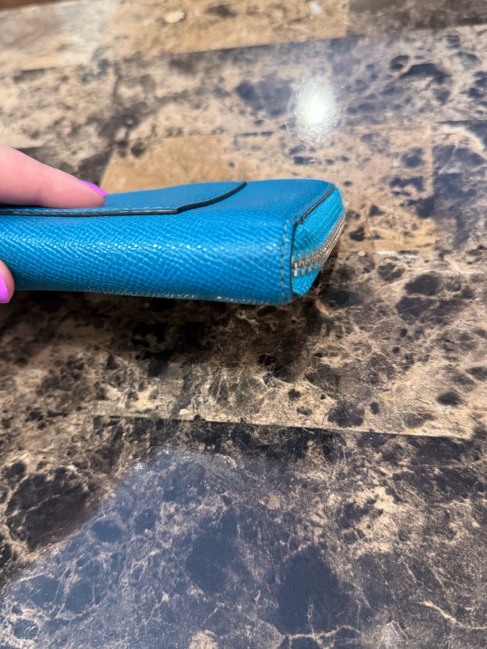 COACH Accordion Zip Wallet in Crossgrain Leather – Bright Turquoise - Picture 6 of 16